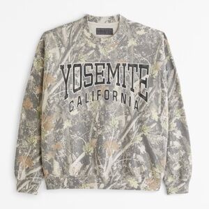 Abercrombie & Fitch Camo Yosemite Graphic Crew Sweatshirt